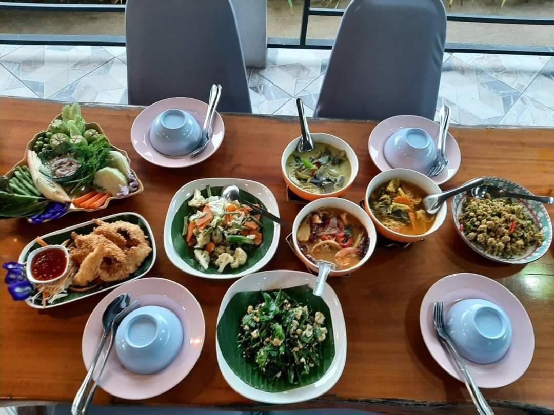 K.K. Park Resort Khao Sok National Park Exterior foto